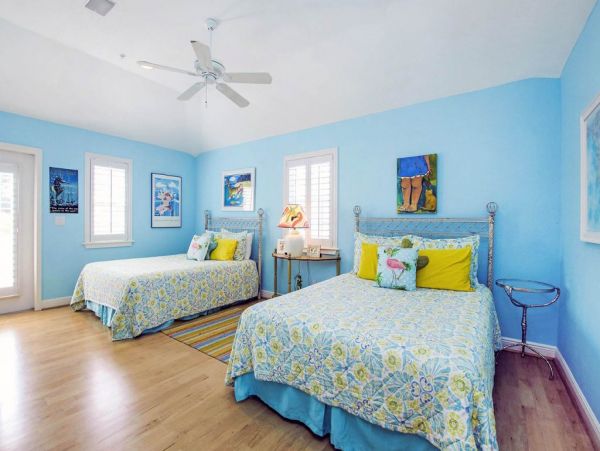 Charming Captiva Getaway with Prime Beach Access and Luxury Amenities