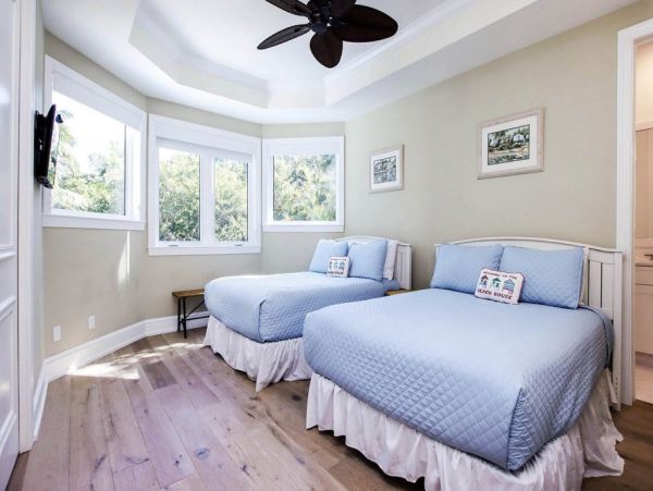 Luxury Captiva Five Bedroom Beach Vacation Home Sleeps 10
