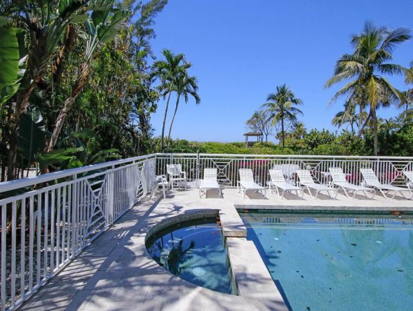 Luxury Captiva Five Bedroom Beach Vacation Home Sleeps 10