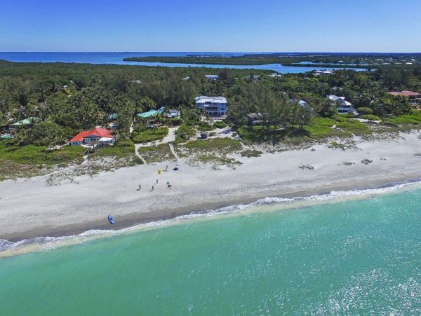 Luxury Captiva Five Bedroom Beach Vacation Home Sleeps 10