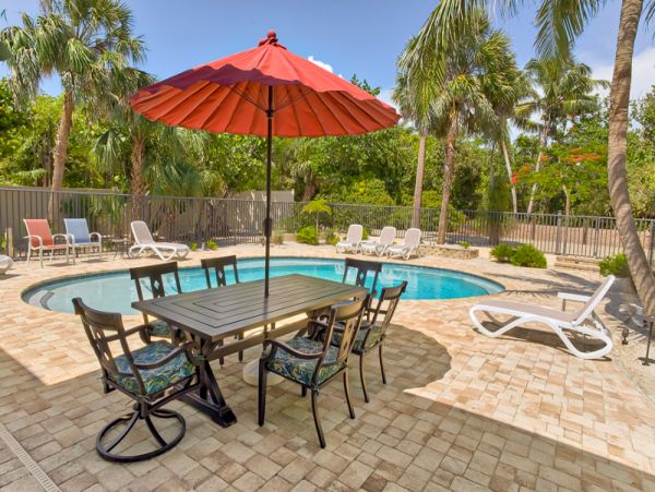 Four Bedroom Plus Den Value Captiva Vacation Rental
