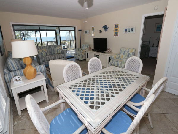 Sanibel 3-Bed Condo with Breathtaking Views of the Gulf of Mexico