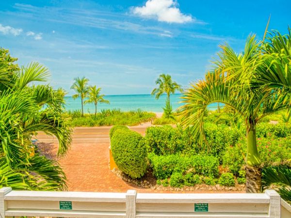 4 Bedroom Captiva Island Rental Basically a Beach Property