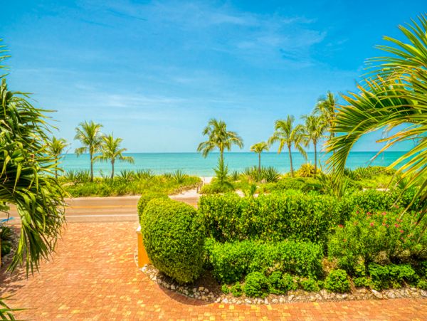 Posh Captiva Vacation Rental with Three Bedrooms - Gulf View