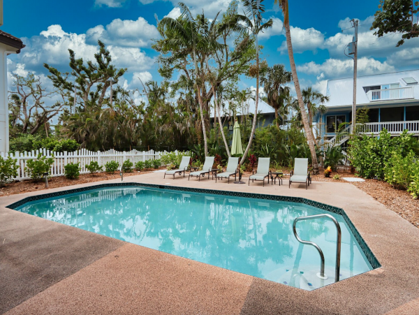 Captiva  Village Vacation Rental Pool Home Sleeps 12