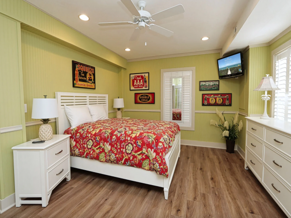 Captiva  Village Vacation Rental Pool Home Sleeps 12