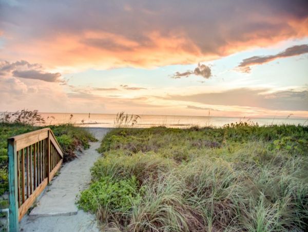 Beach Vacation Rental Home on Captiva Island with Pool