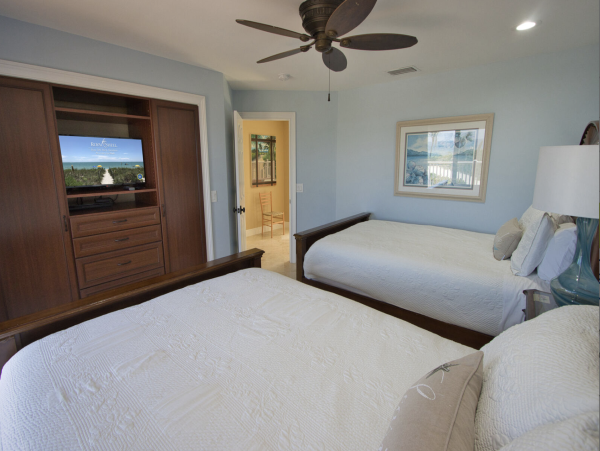 Beach Vacation Rental Home on Captiva Island with Pool