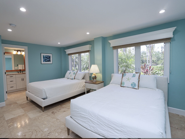 Beach Vacation Rental Home on Captiva Island with Pool