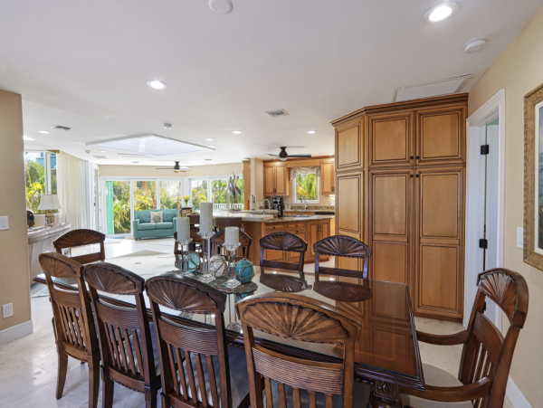 Beach Vacation Rental Home on Captiva Island with Pool