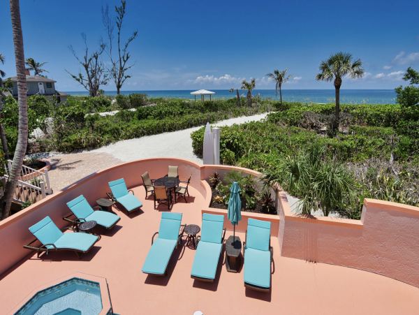 Beach Vacation Rental Home on Captiva Island with Pool