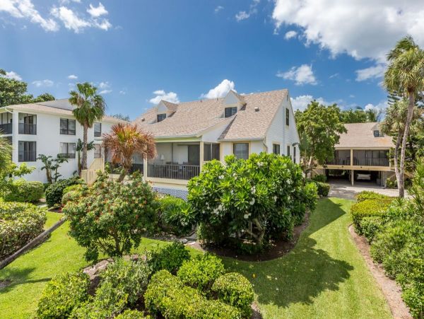 Captiva Island Vacation Home Rent Three Bedrooms Sleeps 6