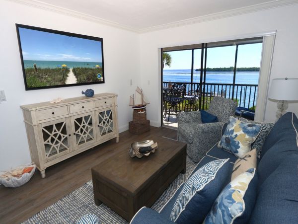 Sanibel Vacation Condo Two Bedroom Bay Views