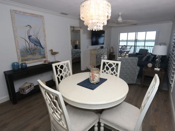 Sanibel Vacation Condo Two Bedroom Bay Views