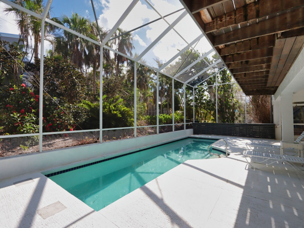 Island Escape with Pool & Prime Captiva Location - 300 Yards from the Beach