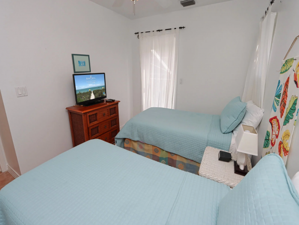 Island Escape with Pool & Prime Captiva Location - 300 Yards from the Beach