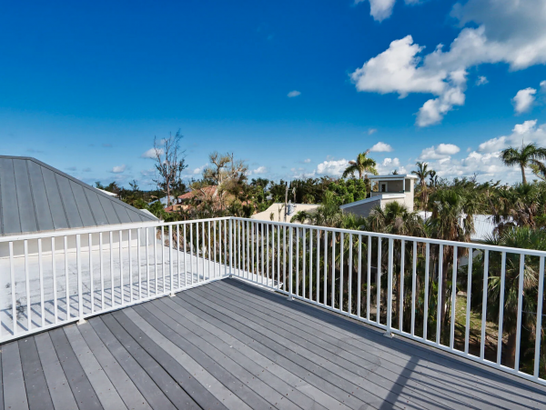 Island Escape with Pool & Prime Captiva Location - 300 Yards from the Beach