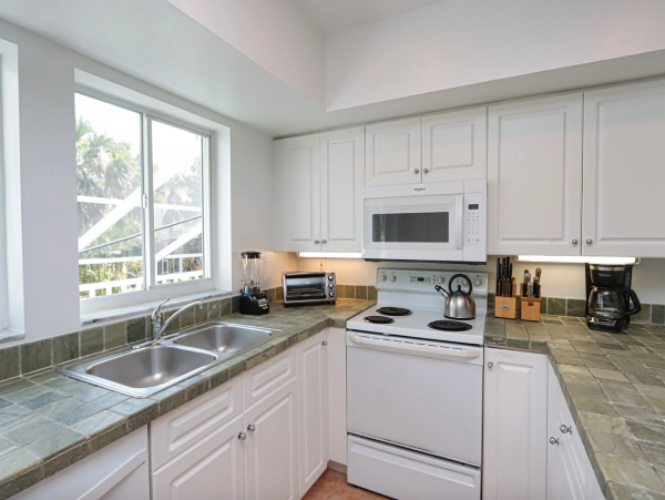 Island Escape with Pool & Prime Captiva Location - 300 Yards from the Beach