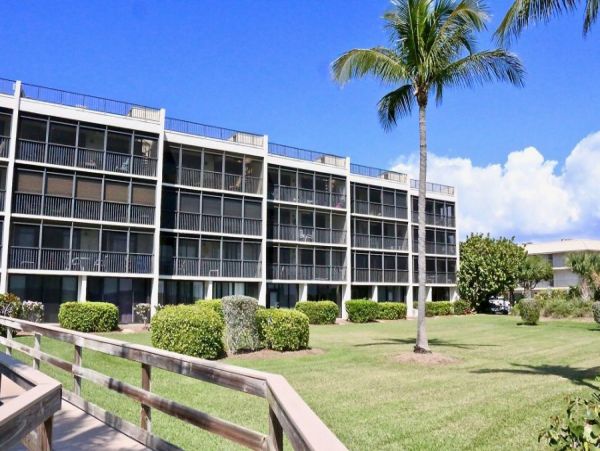 Sanibel Island Condo with Gulf Views