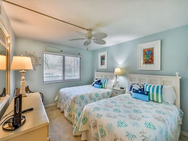 Sanibel Vacation Condo Sleeps Six Guests On Beach
