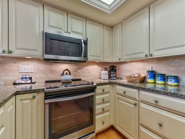 Sanibel Vacation Condo Sleeps Six Guests On Beach