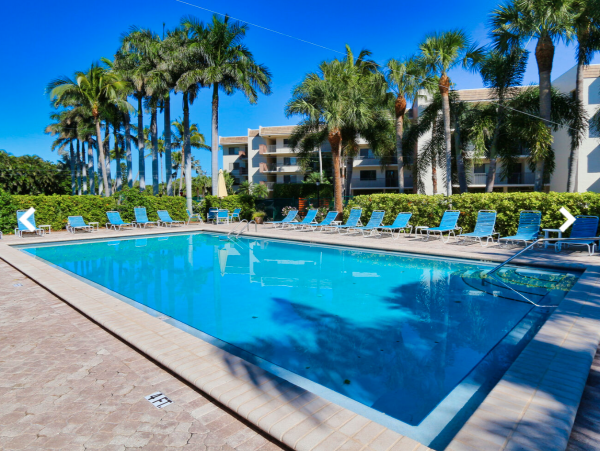 Sanibel Walk to Beach Vacation Condo Sleep Six