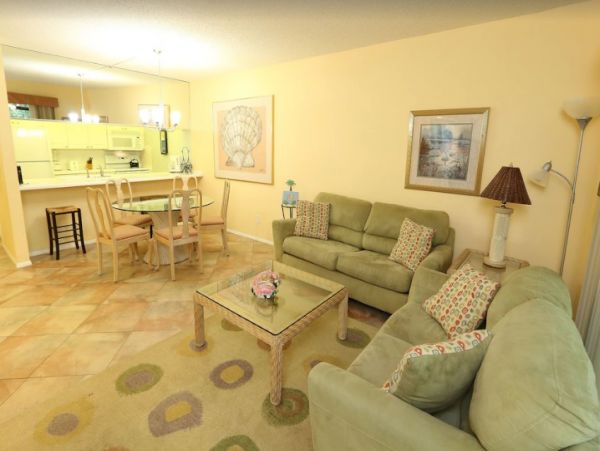 An Amazing Beach Retreat on Sunny Sanibel island Sleeps Six
