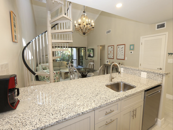 Two Bedroom Condo with Loft Sleeps 6 Guests Sanibel