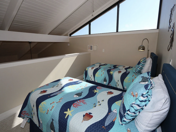 Two Bedroom Condo with Loft Sleeps 6 Guests Sanibel