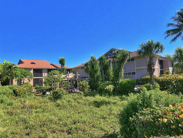 Two Bedroom Condo with Loft Sleeps 6 Guests Sanibel