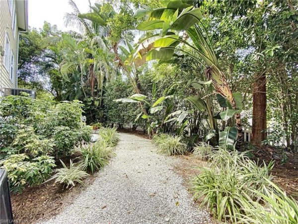 Four Bedroom Walk to Beach Home in Captiva