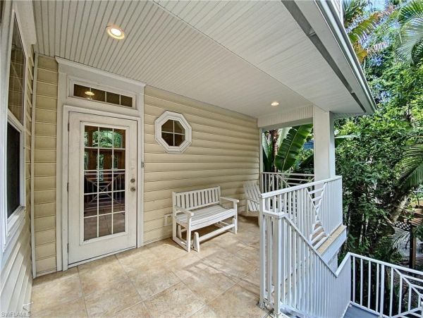 Four Bedroom Walk to Beach Home in Captiva