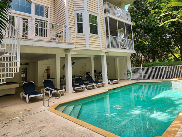 Four Bedroom Walk to Beach Home in Captiva