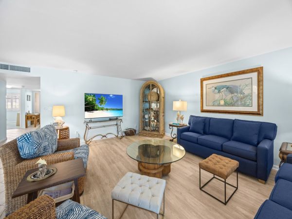 Sanibel 3 Bedroom Vacation Condo on Beach Sleeps 8 Guests Partial View Gulf NEW ARRIVAL