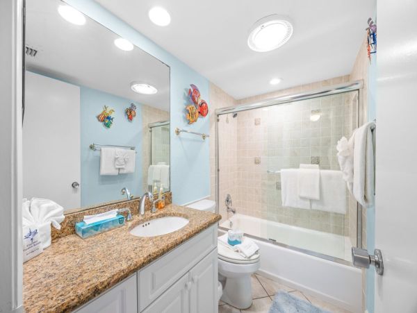 Sanibel 3 Bedroom Vacation Condo on Beach Sleeps 8 Guests Partial View Gulf NEW ARRIVAL