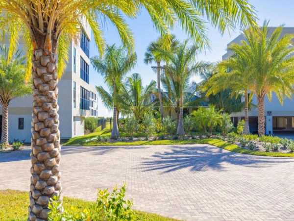 Sanibel 3 Bedroom Vacation Condo on Beach Sleeps 8 Guests Partial View Gulf NEW ARRIVAL