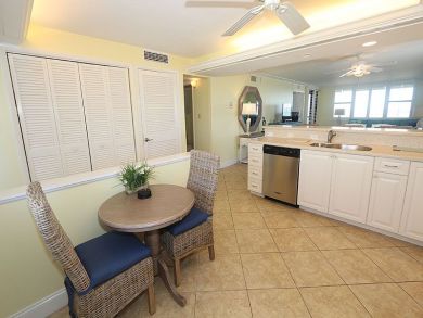 Sanibel Island 2 Bedroom Beach Front Vacation Condo Sleeps 6