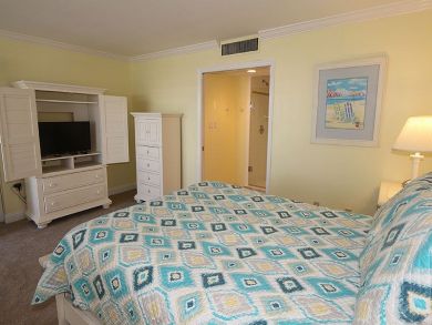 Sanibel Island 2 Bedroom Beach Front Vacation Condo Sleeps 6