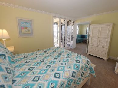 Sanibel Island 2 Bedroom Beach Front Vacation Condo Sleeps 6
