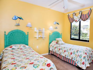 Guest Bedroom has Twin Beds