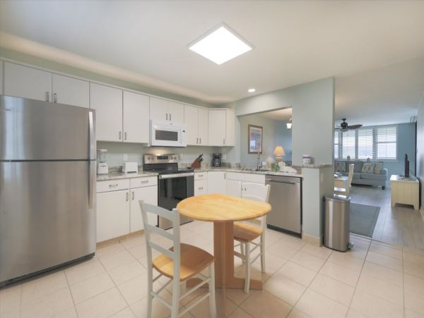 Bright, Breezy, & Just Steps from the Beach - Your Sanibel Escape Awaits
