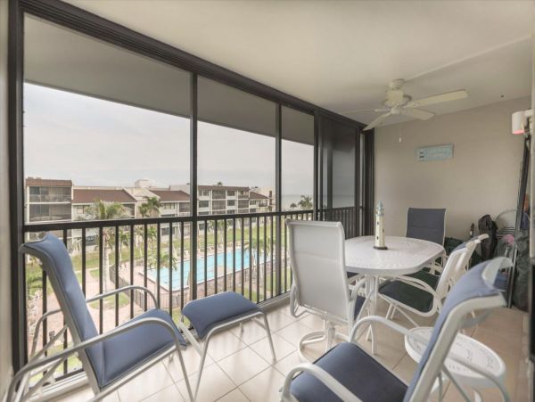Bright, Breezy, & Just Steps from the Beach - Your Sanibel Escape Awaits