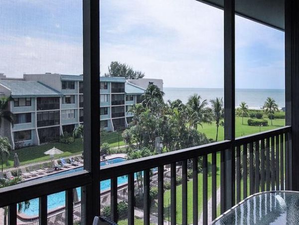 Bright, Breezy, & Just Steps from the Beach - Your Sanibel Escape Awaits