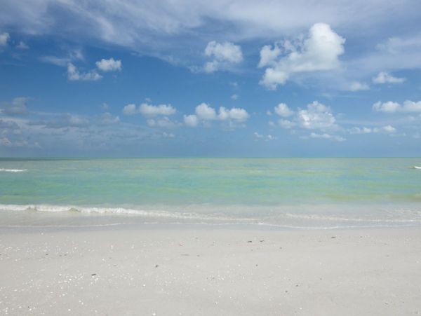 Sanibel Island Vacation Rental | Updated 2-Bedroom Condo with Gulf Views