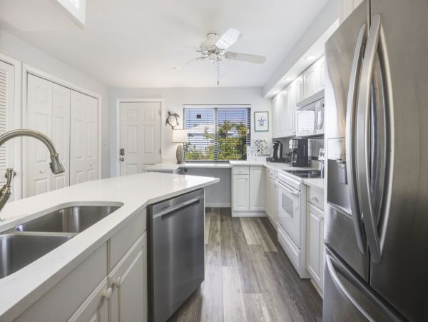 Sanibel Island Vacation Rental | Updated 2-Bedroom Condo with Gulf Views