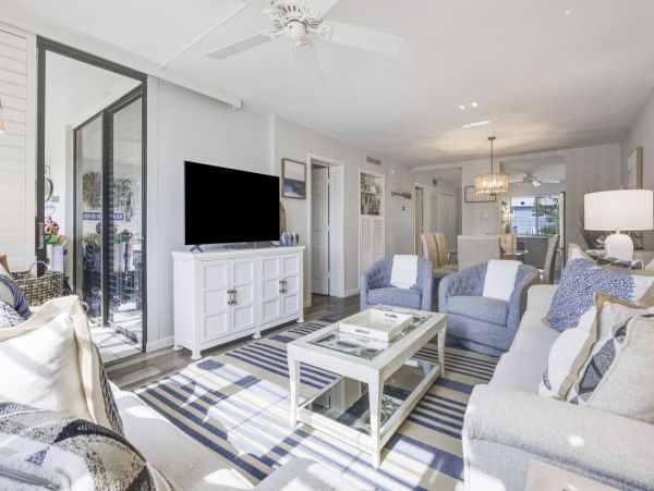 Sanibel Island Vacation Rental | Updated 2-Bedroom Condo with Gulf Views
