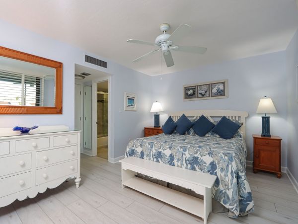 Sanibel 2 Bedroom Vacation Condo with Ocean Views Sleeps 6