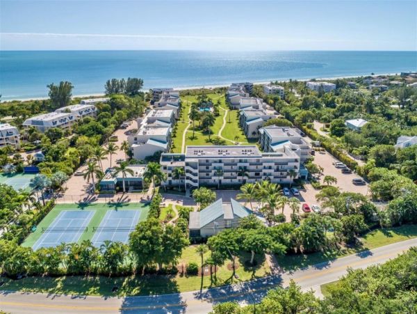A Very Pretty Sanibel Island 2 Bedroom Rental Accommodation