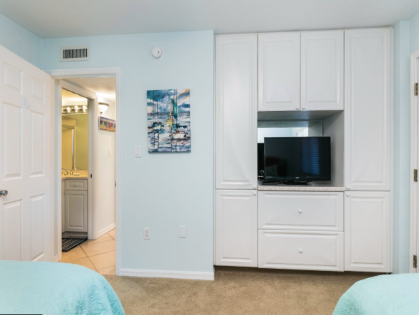 Beach Condo Wonderful Sanibel Location Sleeps 4