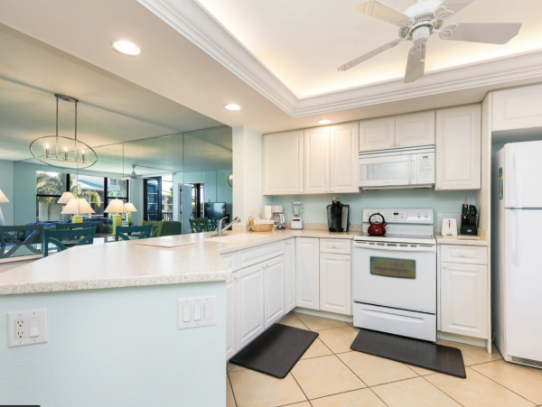 Beach Condo Wonderful Sanibel Location Sleeps 4